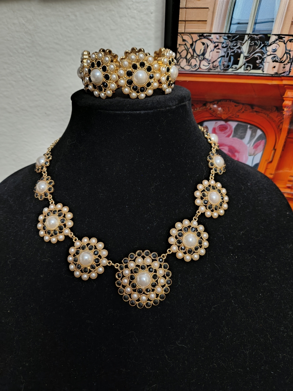 Vintage monet Flower Pearl Set On Gold